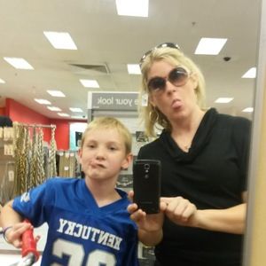 Meet your Posher, Crystal